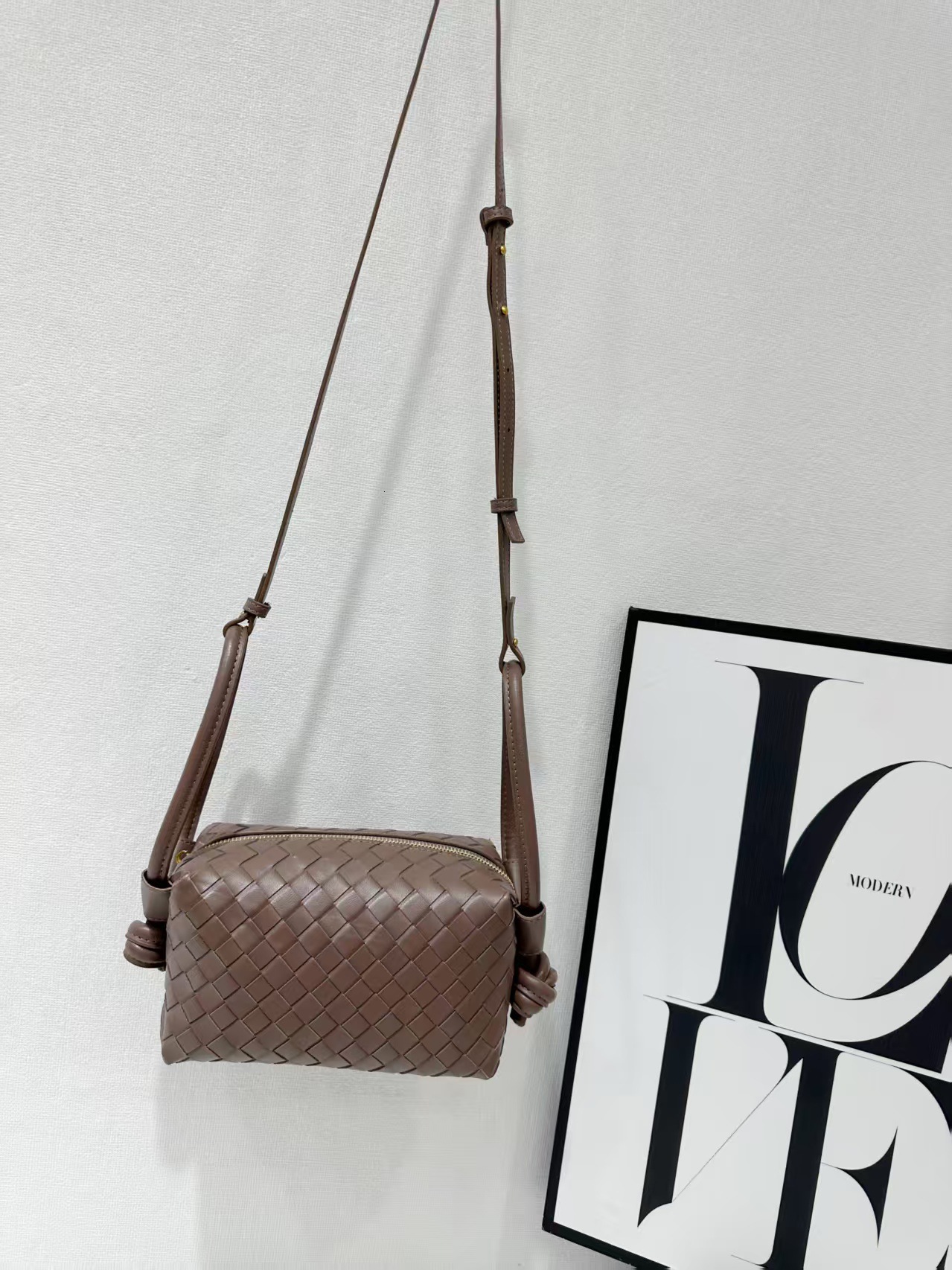 Designer Bag Brand Trendy Woven Single Shoulder Crossbody Camera Bag Niche Versatile Large Capacity Handheld Small Luxury Square Bag