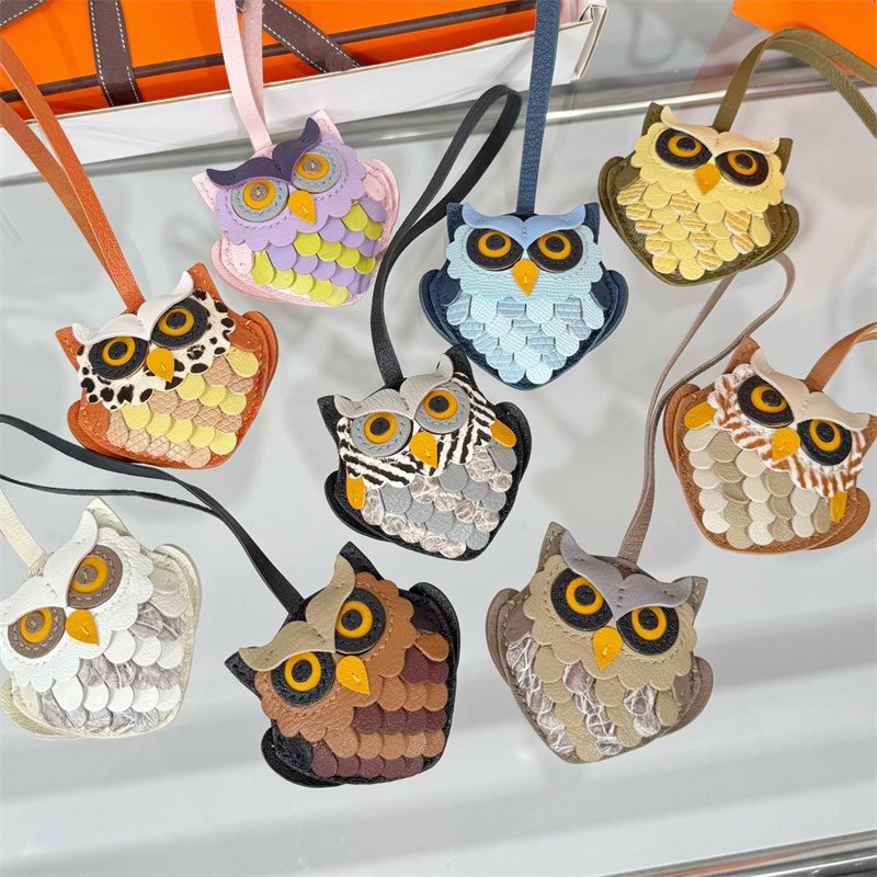 Keychains Lanyards Designer Leather Keychain Women Bag Accessories Fashion Owl Keychain Animal Car Key chain Fashion Luxury Bag Charm 9 Color Styles
