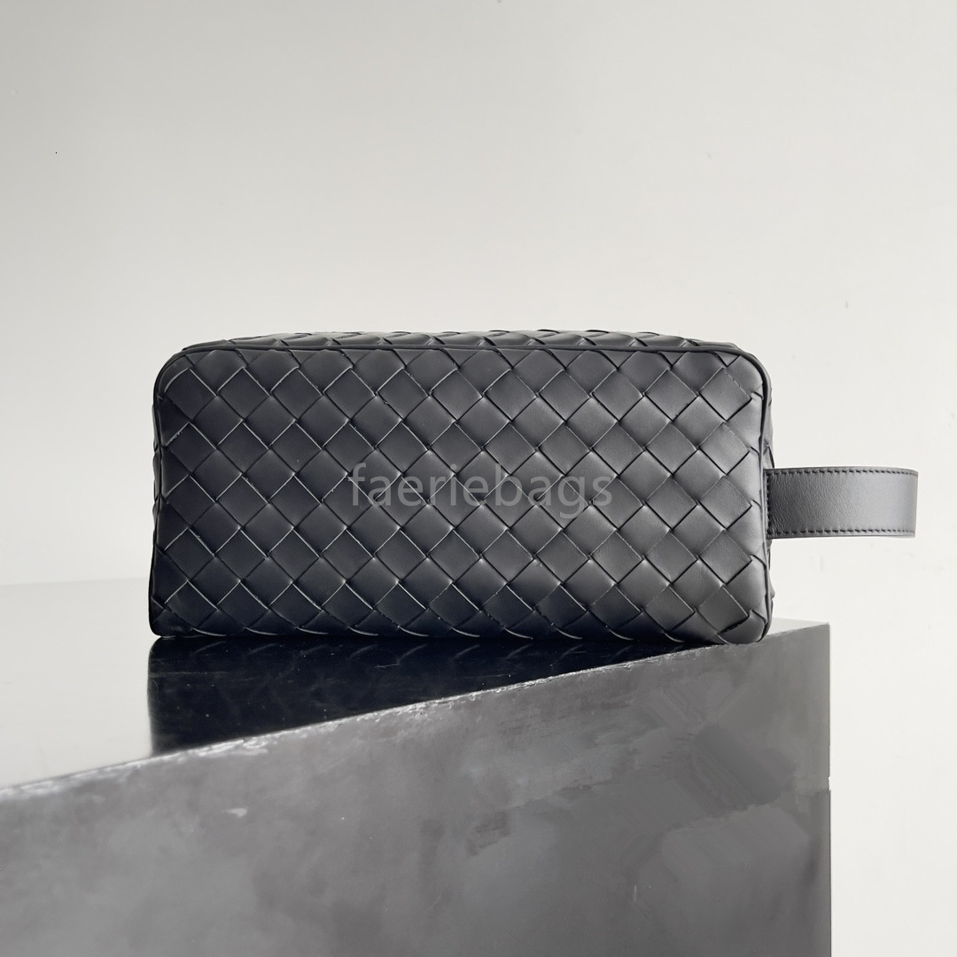 Genuine leather Long Clutch Andiamo With Handle Cow Leather Women Bags Purses And Handbag Famous Brand Designer Evening Weaving Bag Italian luxury brand