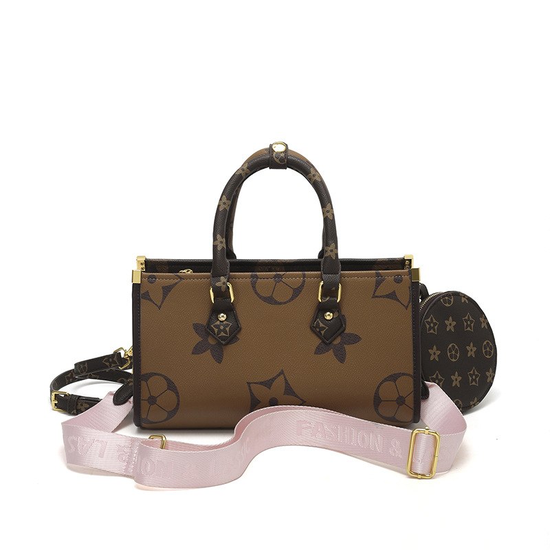 new Free delivery designer bag Fashionable comfortable simple handbag casual daily commuting bag