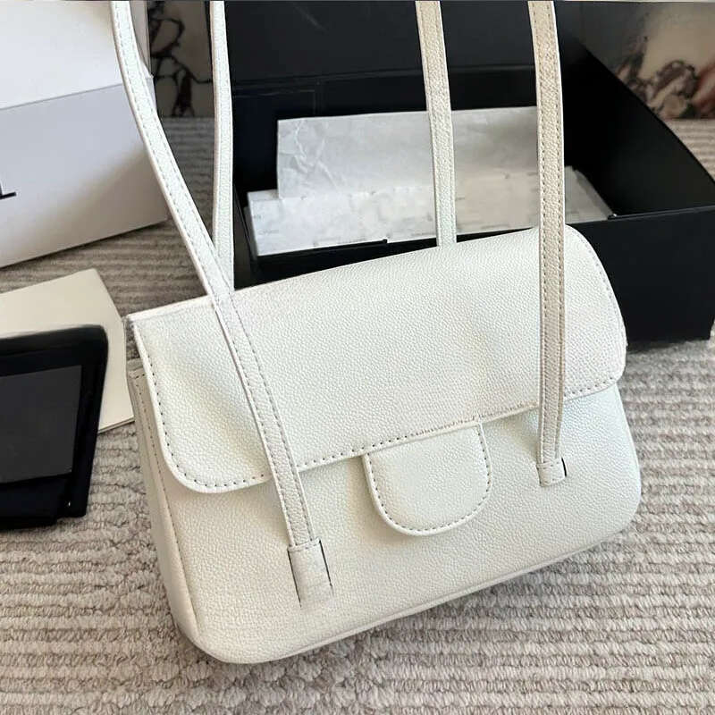 26C Ladies Designer Backpack Square Flap Bag Calfskin Caviar Leather Light Gold Hardware Two Shoulder Straps Stylish School Bags Makeup Handbag Suitcase 22x15cm