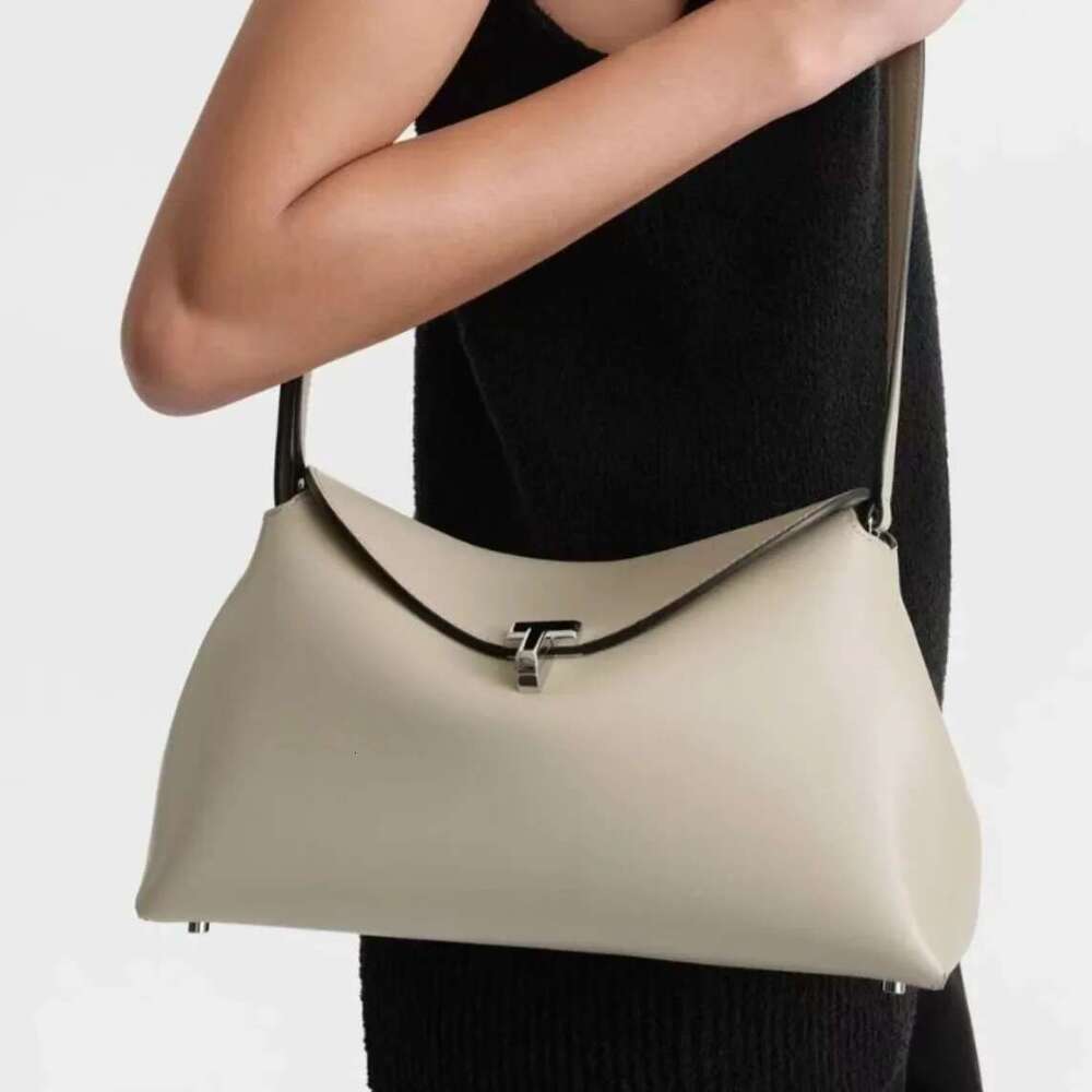 Women S New In Single Shoulder Pillow Soft Leather Commuter Large Capacity Handbag Designer Bag