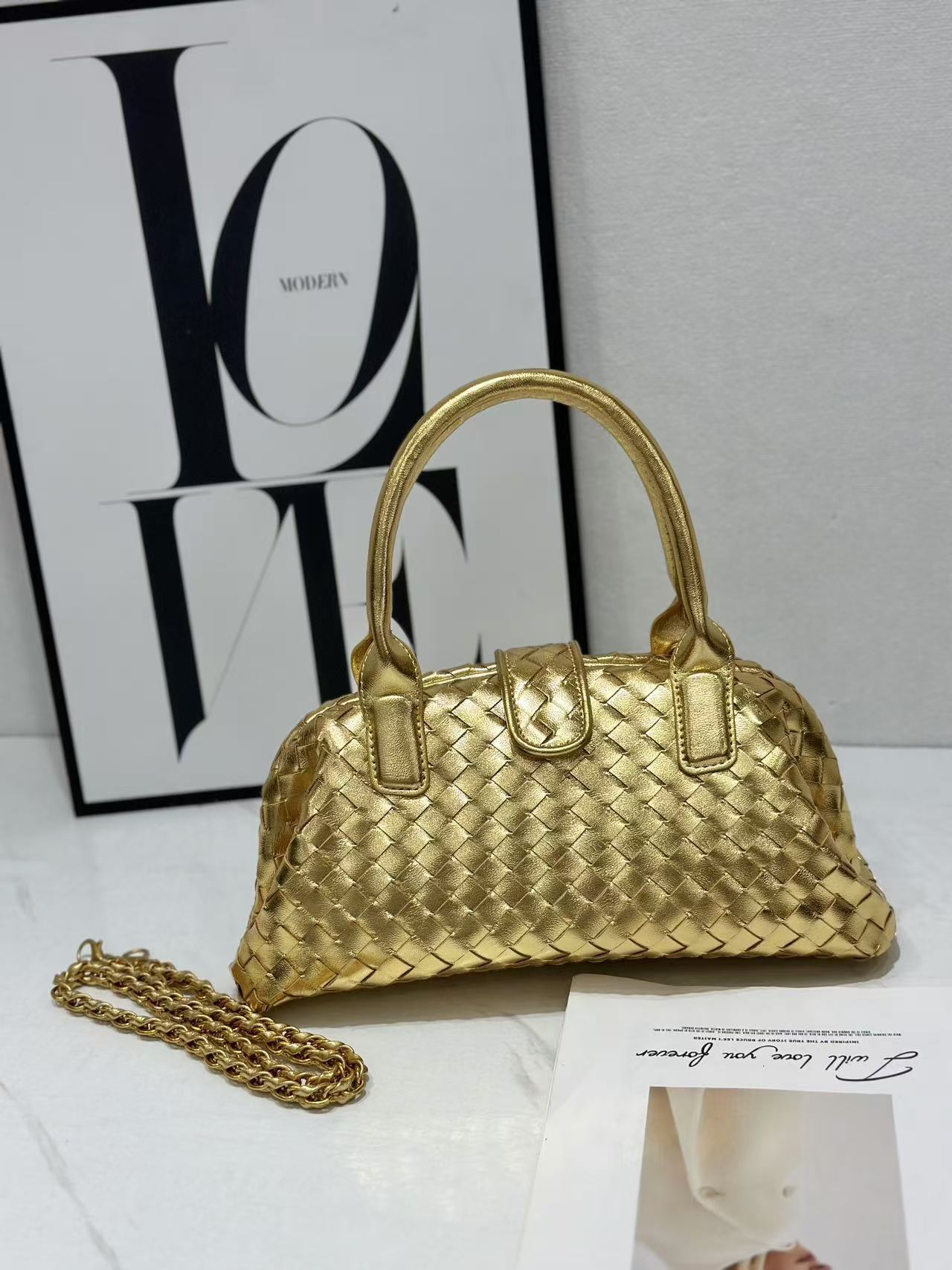 Designer Bag Luxury Handwoven Shell Bag Genuine Leather Women's Bag High-end Bowling Boston Handbag Crossbody Shoulder Bag