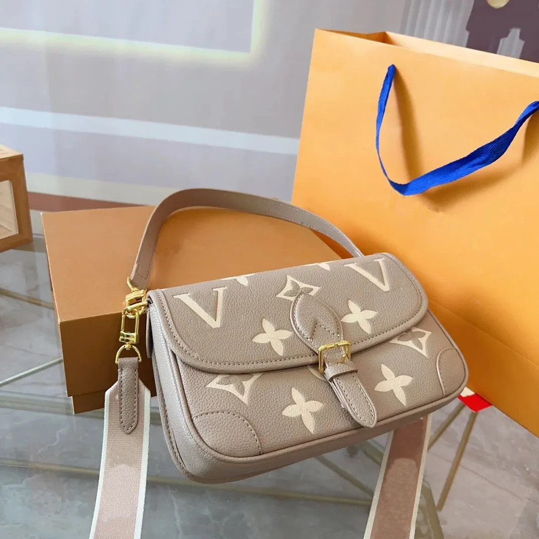 Top quality designer bag Diane Baguette Women Cross body Canvas Strap Shoulder Bags hobos bags Wallets card holder totes leather clutch purse women tote bag