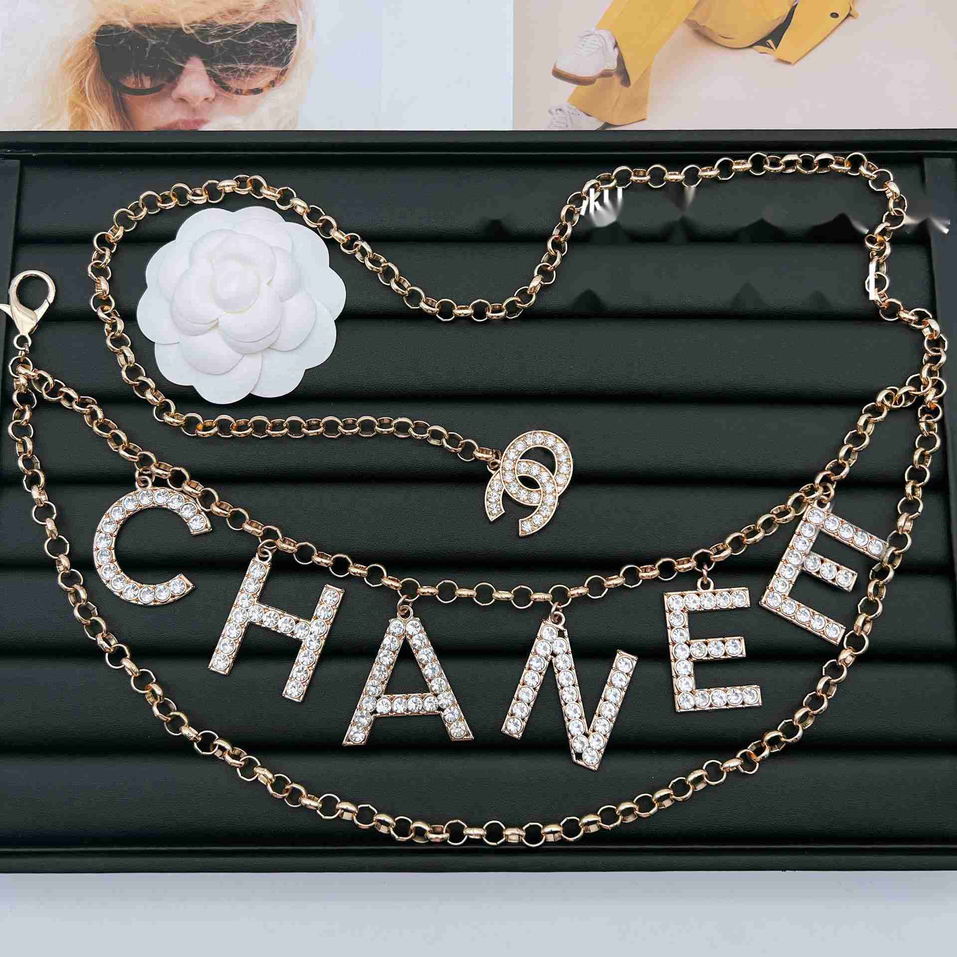 Diamond-encrusted letter pendant metal belt, versatile women's leather belt, dress decoration chain J251127