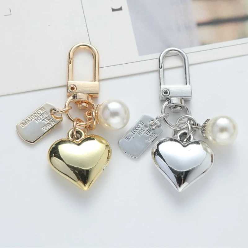 Light Luxury Simple Couple Style Love Car Keychain Handbag Pendant AccessoriesT251127