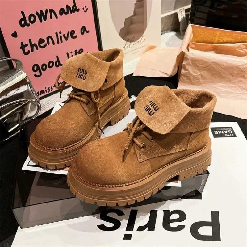 2025 New Suede Leather Thick Sole Ankle Boots Lace-up Round Toe Block Chunky Heel Solid Fion Wens Fion Short Boots Y251126