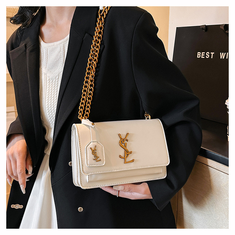 Best Selling Premium Elegant Women's Bags 2025 New Trendy Chain Shoulder Bag Fashion Versatile Crossbody Small Square Bag