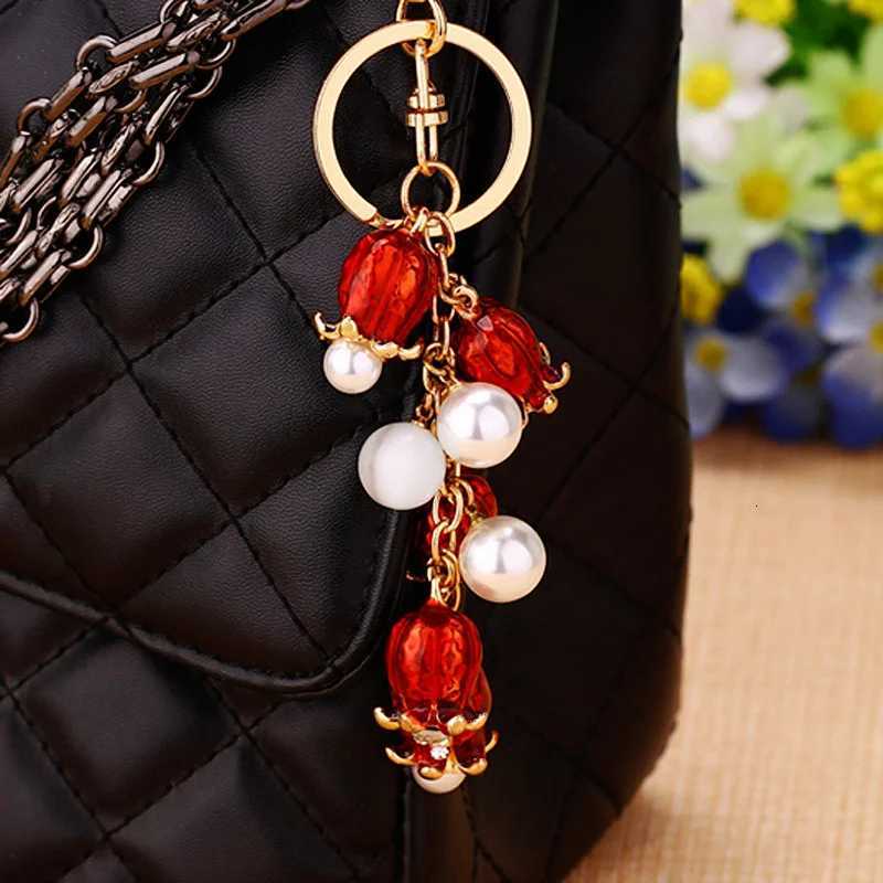 1PC Pomegranate Flowers Keyrings Bag Pendant Charm dangle keyring Pearl Keychain Stunning KeyringsT251127