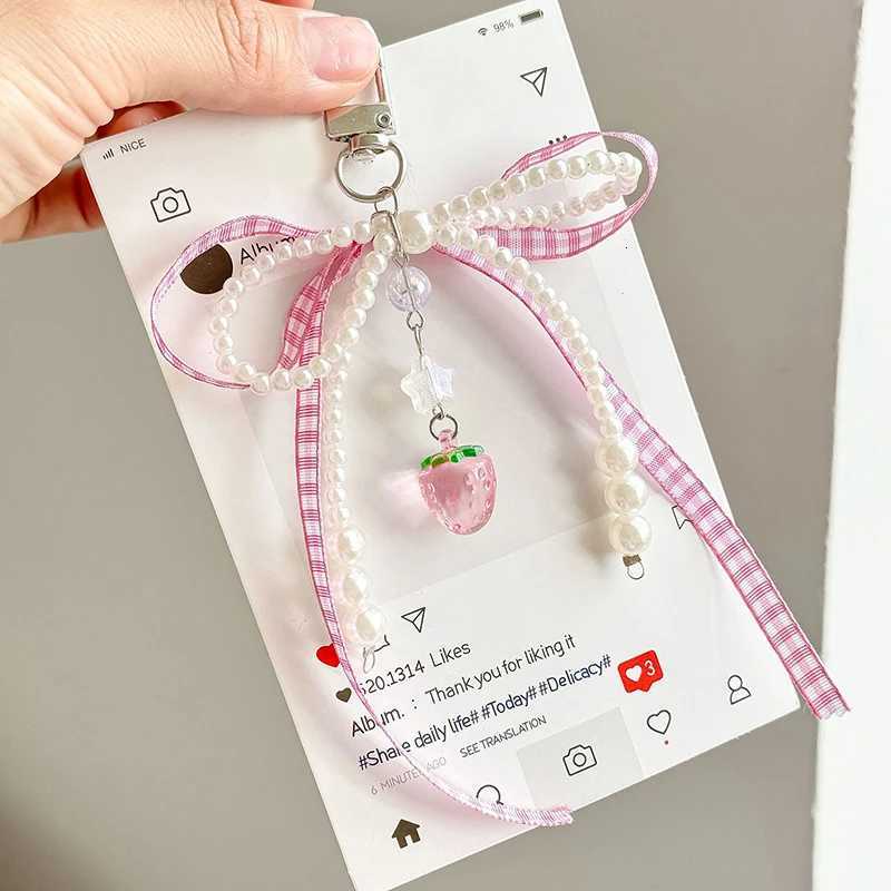 Sweet Plaid Ribbon Keychain Strawberry Charm Keyring Bowknot Pearl Phone Pendant Jewelry For Girl Women Gift Bag DecorationT251127