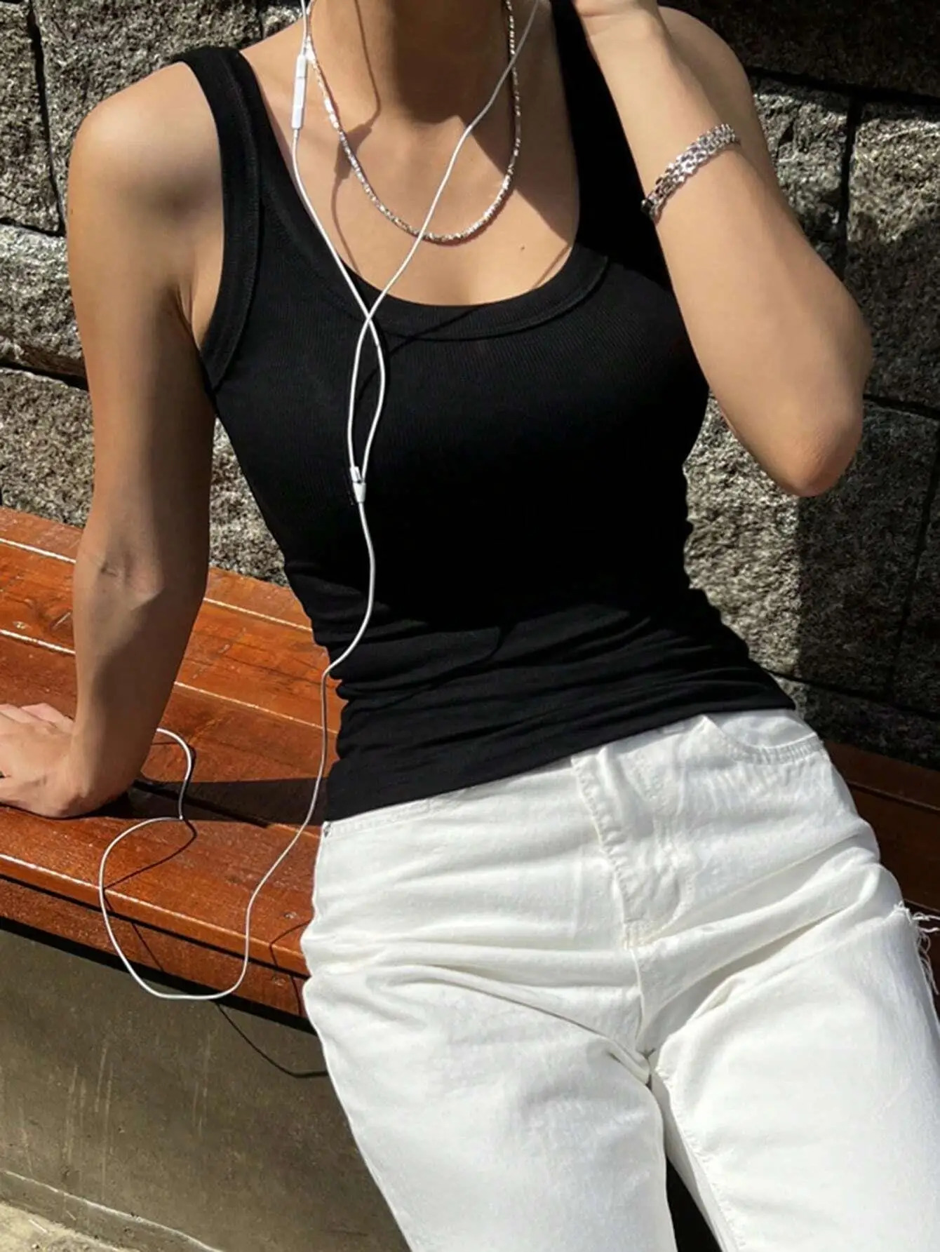 Summer womens solid vest sleeveless tight ribbed womens black knitted vest with simple casual fitness basic clothing 250422