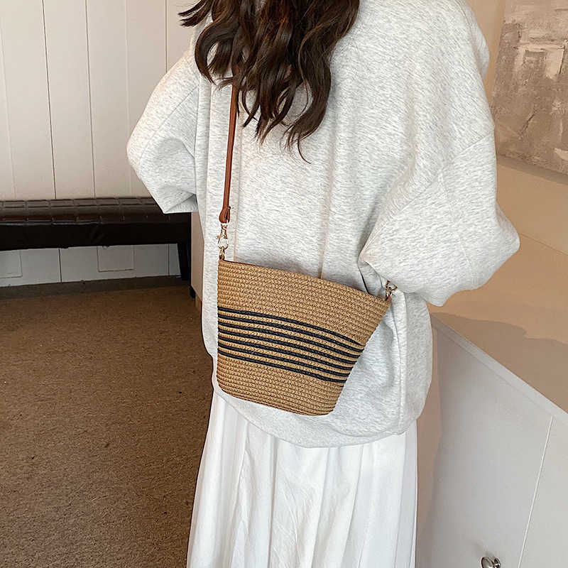 Grass Woven Bag New Summer Leisure Large Capacity Bucket Bag Fashion Seaside Vacation Woven Bag Vegetable Basket