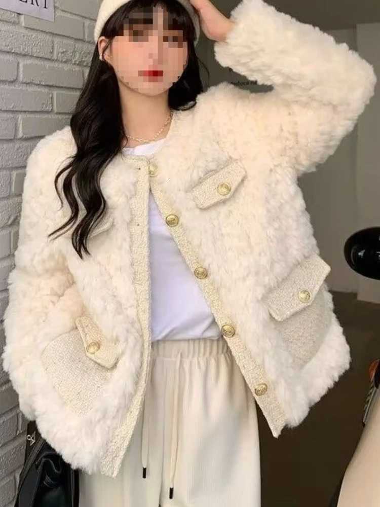 Thickened Fashionable Lamb Wool Jacket for Womens Autumn Winter New in Style Plush Casual Loose Round Neck Outerwear TopsXJ251127