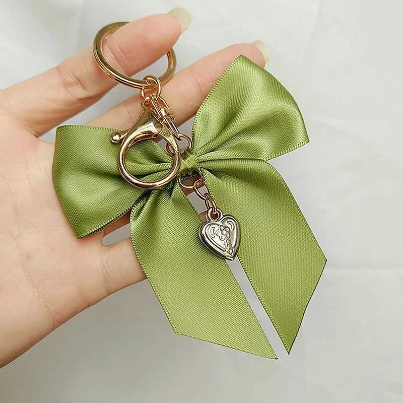 Ribbon Large Bow Keychain Gifts Women Phone Bag Silk Pendant Car Key Holder Jewelry Romantic Charm Ornament Sweet Bow KeychainT251127