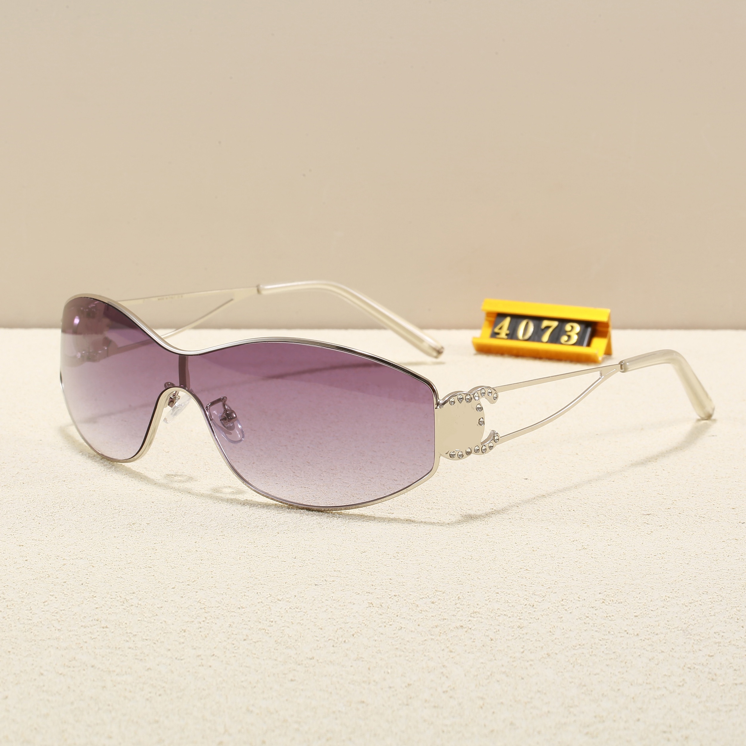 High Quality Luxury Designer Sunglasses Metal Frame Oval Party Women Classic Eyeglasses Beach Shading UV protection Glasses With Box Case Y260207