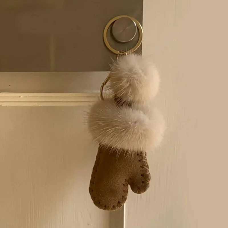 New Fashion Fur Plush Mini Glove Pendant Jewelry Bag Decoration Small Gloves Keychain Hanging Charm AccessoriesT251127