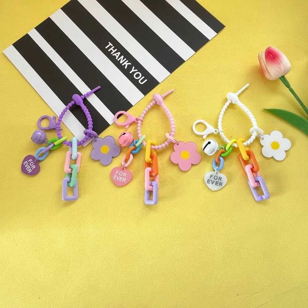 Creative Candy Color Flower Heart Pendant Keychain Cute Small Flower Key Ring Bag Pendant AccessoriesT251127