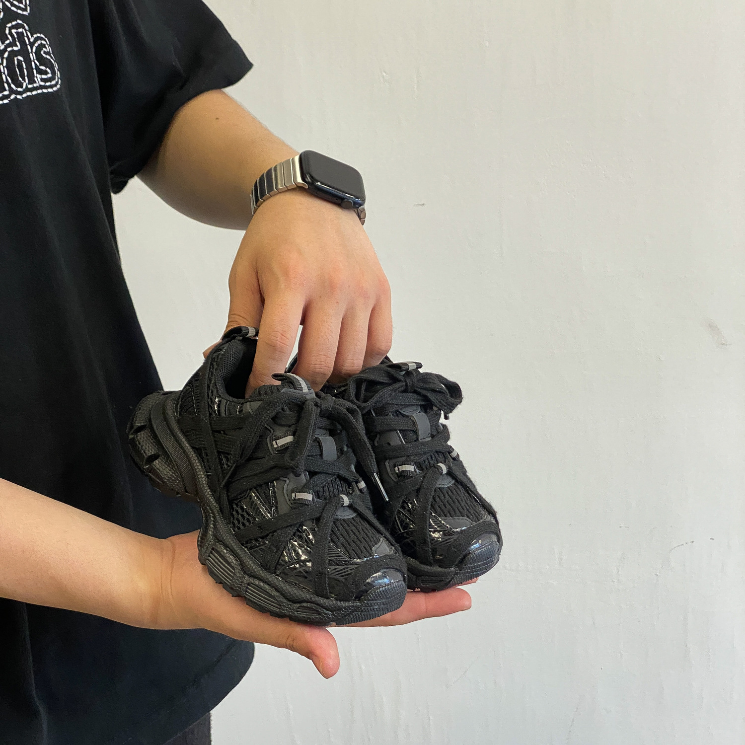 Hot Free shipping for kids designer shoes running shoes black beige grey brown purple Fashionable lightweight mesh breathable sports shoes