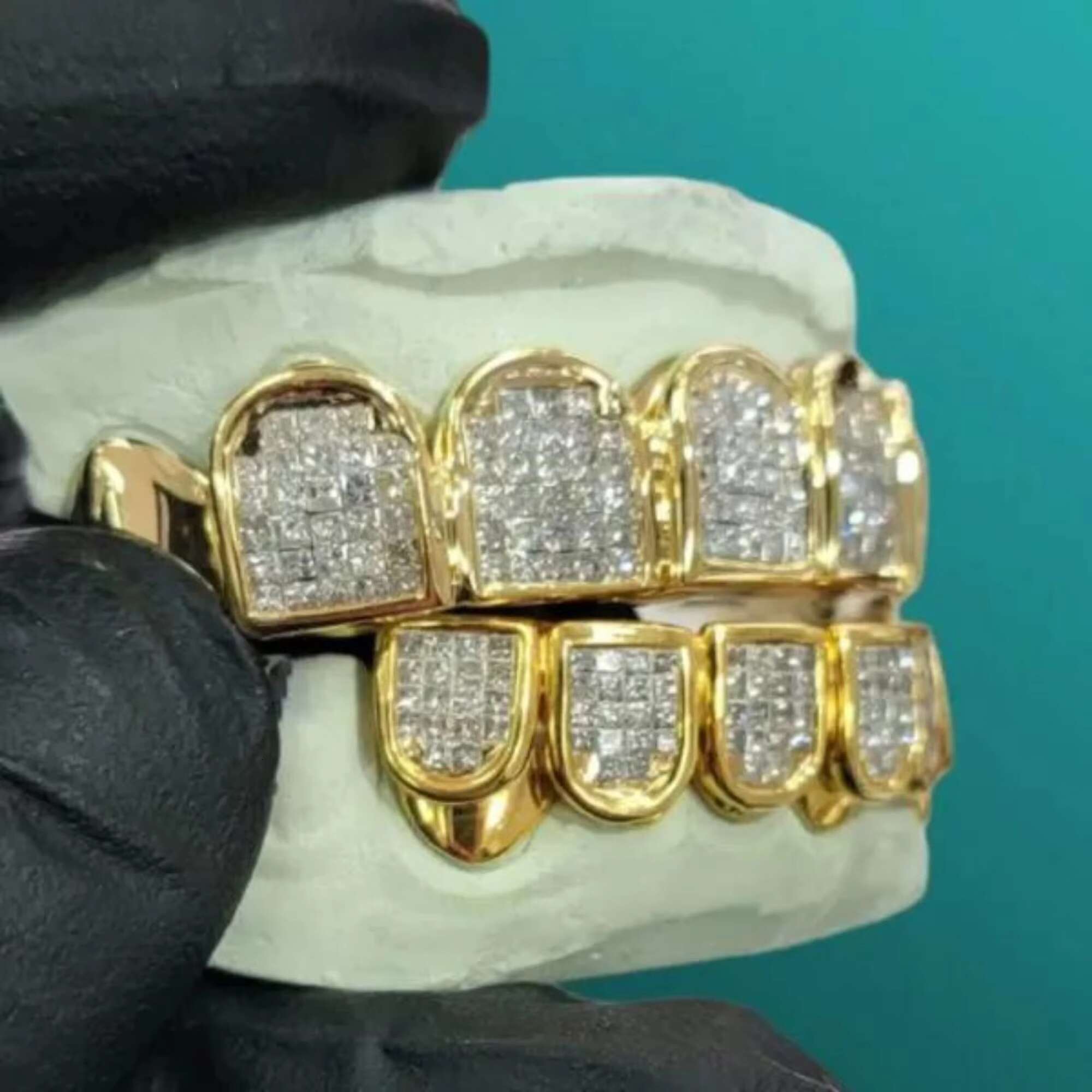 GRA Certified 14k Solid Gold Top Quality Grillz VVS Moissanite Princess Cut Diamond Grillz Hip Hop Iced Out Teeth Grillz for Men