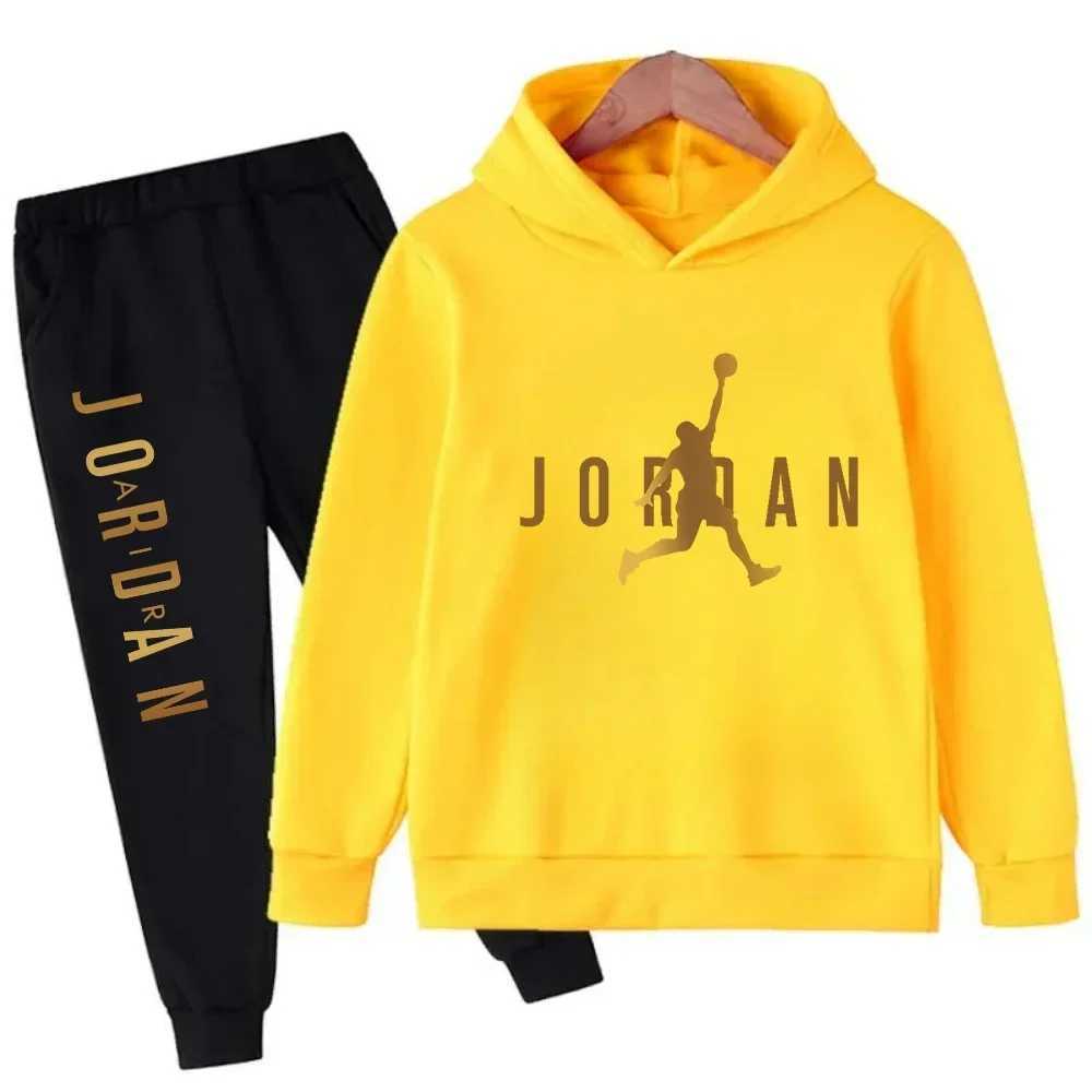 Autumn Brand Children Tracksuit Hoodies Sweatshirtspants Suit 2pcs Set Kids Sets Baby Boys Girls Clothing Casual Sportsuits Q251127