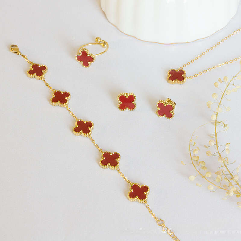 Cross-Border Hot Selling Elegant Lucky Four-Leaf Clover Bracelet Necklace Earrings Stud Four-Piece Set Versatile gold Collarbone Chain