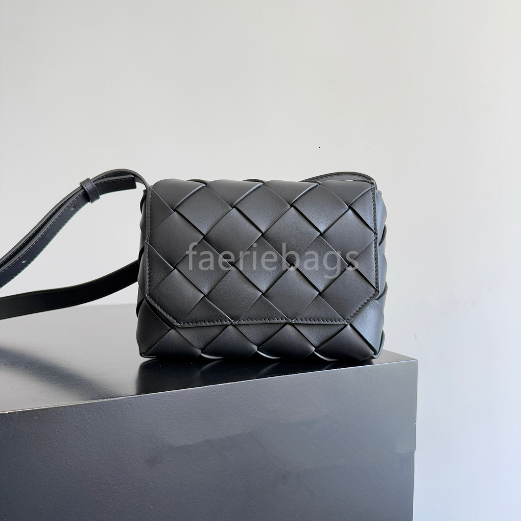 Designer Bag Shoulder Bag Fashionable woven small square bag 2025 autumn and winter new versatile plaid crossbody pillow tofu bag for women Italian luxury brand