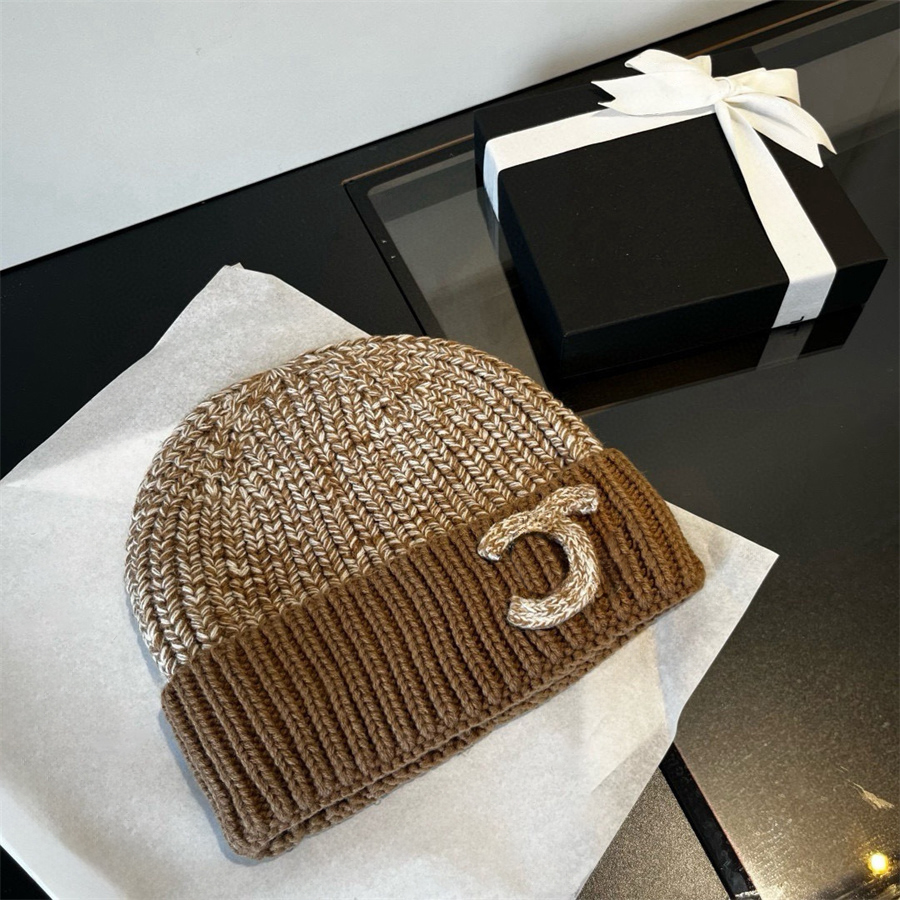 Womens Beanie Designer Luxury Knitting Hat Letter Plaid Pattern Versatile Dome High Quality Windproof Warm Cap Thicken Knitted Beanie Skull Caps Outdoor Activitie