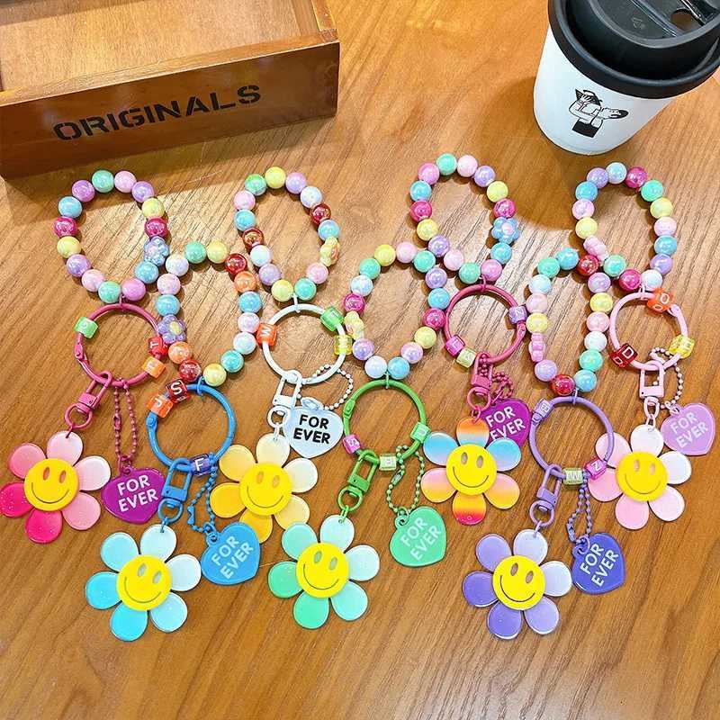 Colorful Sweet Flower KeyChains Beaded Chains Keyring Acrylic Flowers Key Accessories For Cellphone Bag Hanging Pendent CharmsT251127