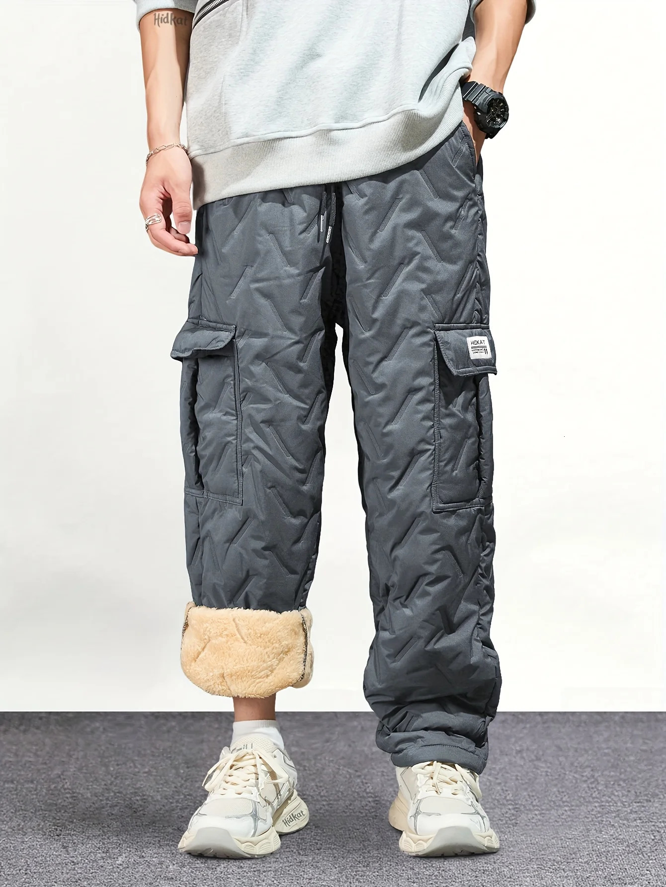 Mens Winter Outdoor Warm Cargo Pants Fleece-Lined with Diamond Pattern Stitching Insulated for Cold Weather Thickened 251126