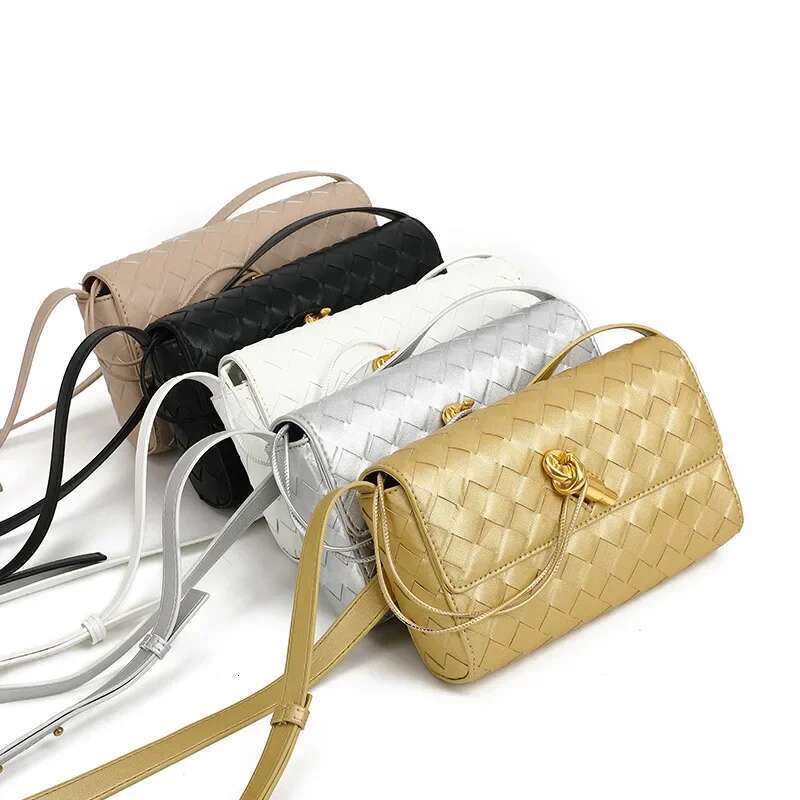 White Cloud Vintage High-End Single Shoulder Crossbody Handmade Soft Leather Small Square Underarm Bag For Wom