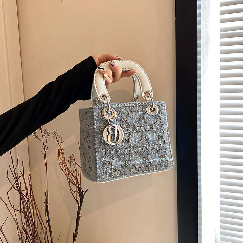 Diamond inlaid mini Daifei hand-held crossbody small 2024 new banquet bag, diamond fashionable rhinestone sparkling bag for women