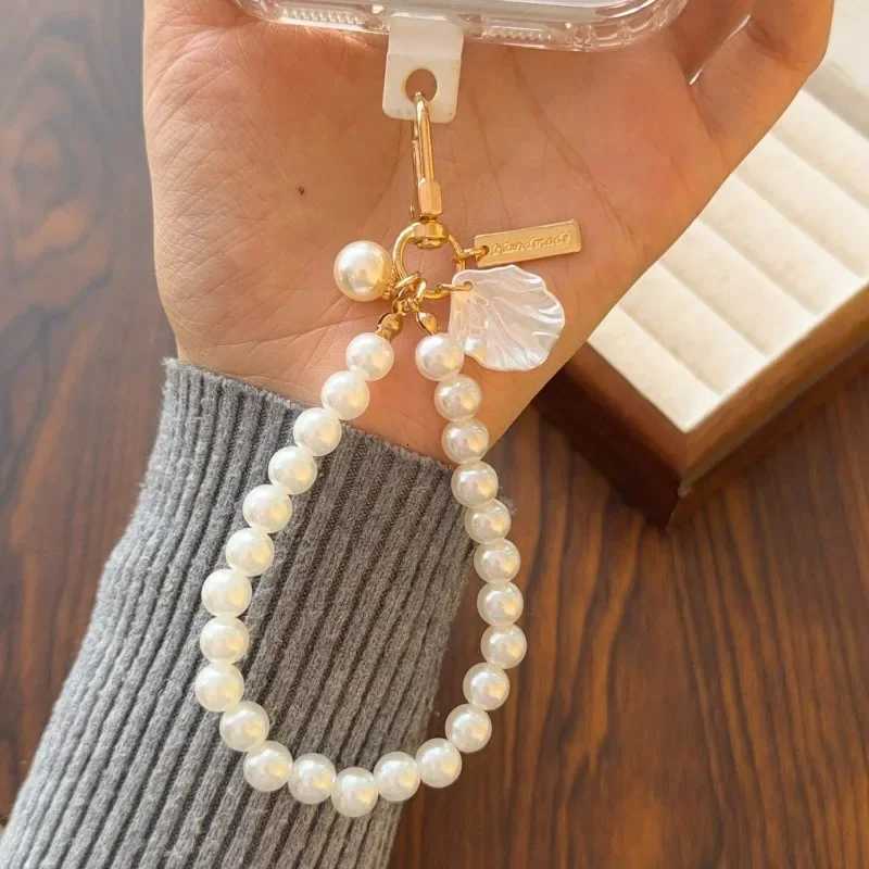 Cute Pearl Keychain for Women Girls Shiny Pearl Bead Shell Phone Bag Backpack Charm Accessory Car Key Chain Pendant GiftsT251127