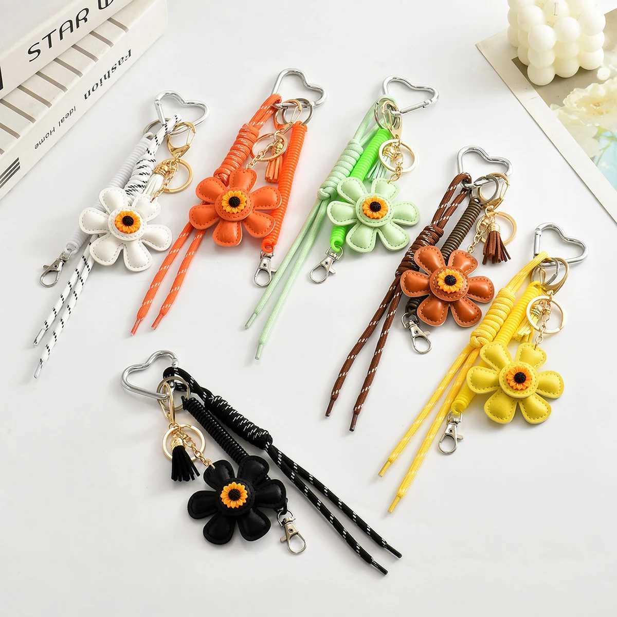 Fashion Creative Leather Sunflower Braided Rope Bag Charm Keychain for Women Ladies Stylish Backpack Key Ring Handmade JewelryT251127