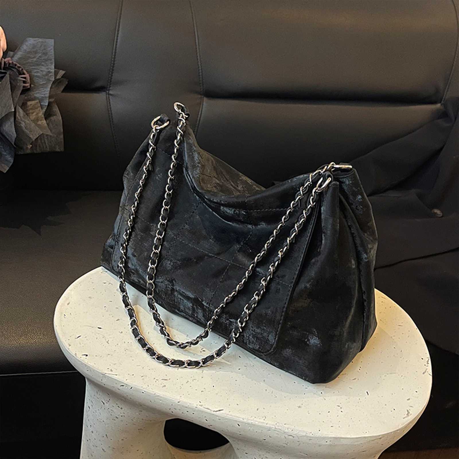 Autumn Winter Underarm Pouch with Chain Strap Suede Shoulder Bag Luxury Large Tote Bag Vintage Handbags Women Crossbody Bags K251127