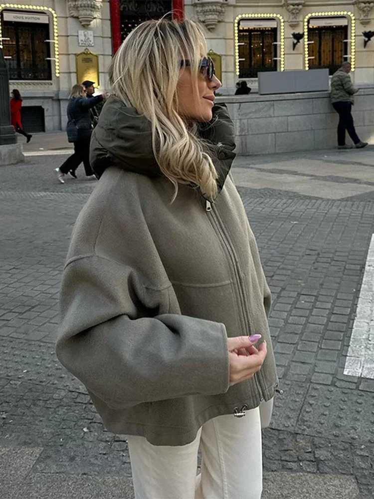 Women Zipper Panelled Jackets With Hoodies Casual Drawstring Long Sleeved Jacket Female Autumn Winter Short Loose Outwear TopsXJ251127