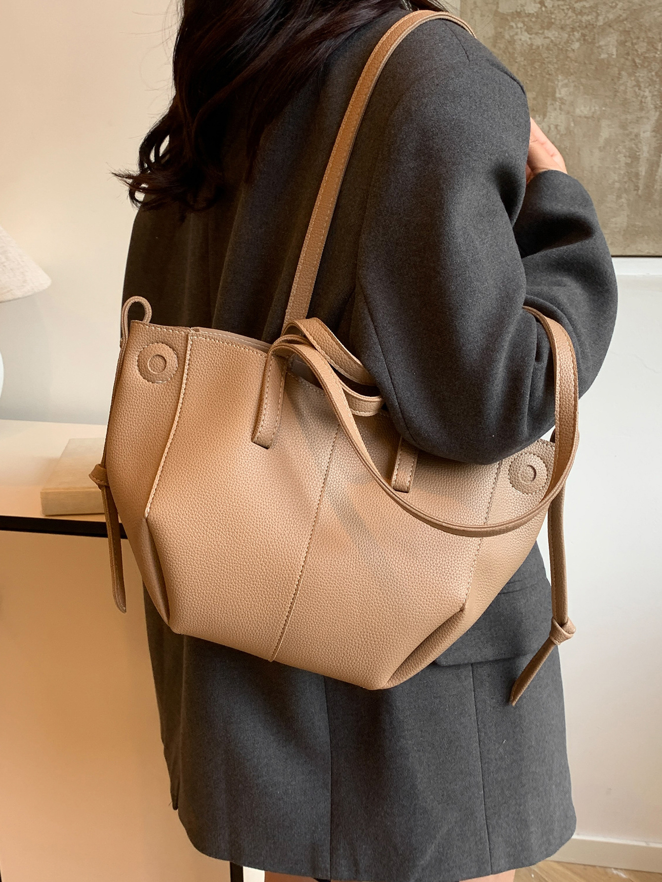 Free shipping luxury bag leather Bag Woman New Casual Tote Large Hot Capacity Shoulder Purses Designer Handbag 2025