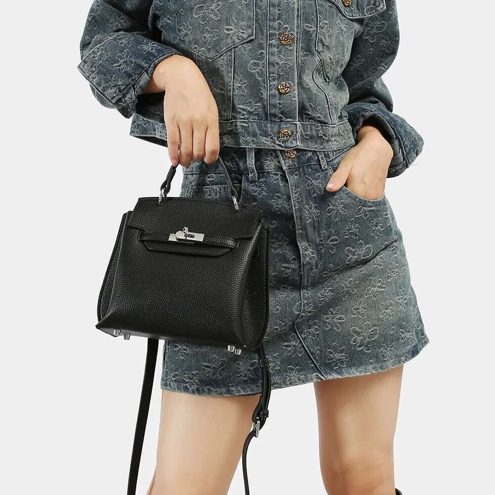 Korean Pure Color Casual Popular Handbag 2024 New Style Retro Shoulder Trendy Personality Crossbody Women's Bag