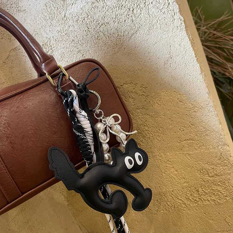 Korean Retro 3D Leather Cat Rope Lanyard Pendant Chain Strap For iPhone Keyring Bag Camera Women Phone Hanging Rope Cord GiftT251127