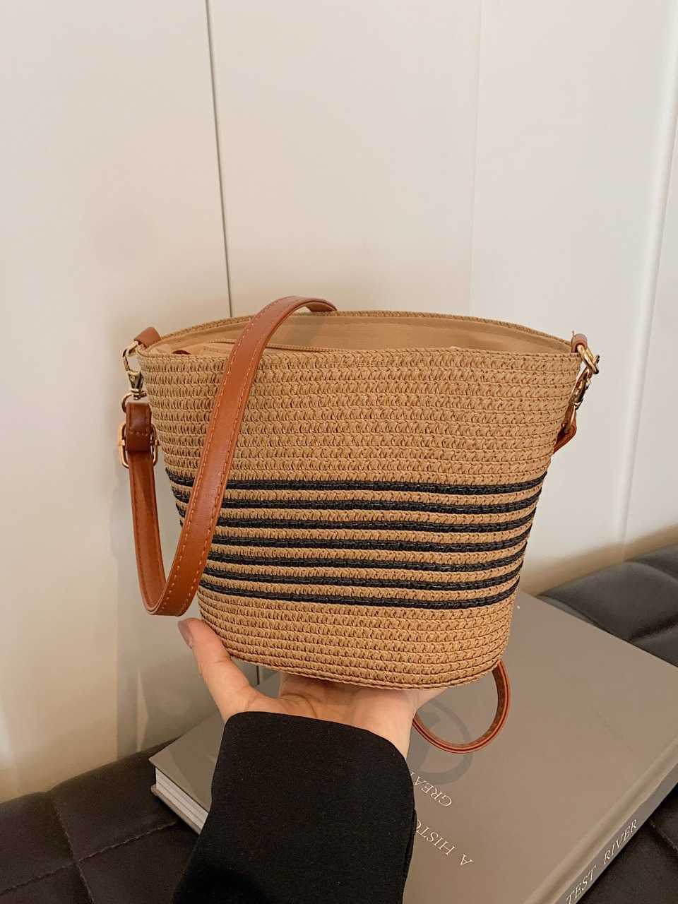 Grass Woven Bag New Summer Leisure Large Capacity Bucket Bag Fashion Seaside Vacation Woven Bag Vegetable Basket