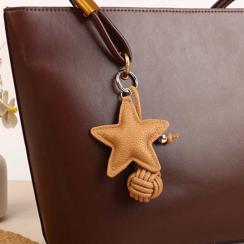Fashion PU Leather Star Keychain Five-pointed Star Keyring Pendant Women Bag Charms Versatile Handbag Hanging DecorationT251127