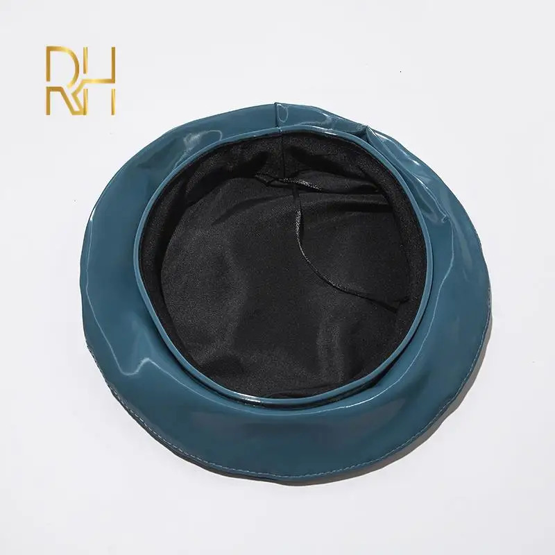 Lady mirror PU leather painter caps casual hat fashion French Artist painter glossy leather Beret Cap 251126