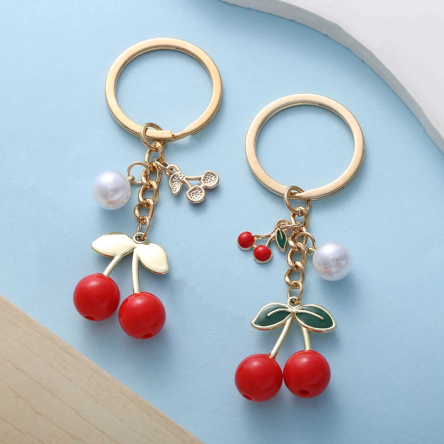 1pc Funky Cherry Keychain Simulation Cherry Design Fashion Car Key Ring With Green Leaves Pendant Women Girls GiftT251127