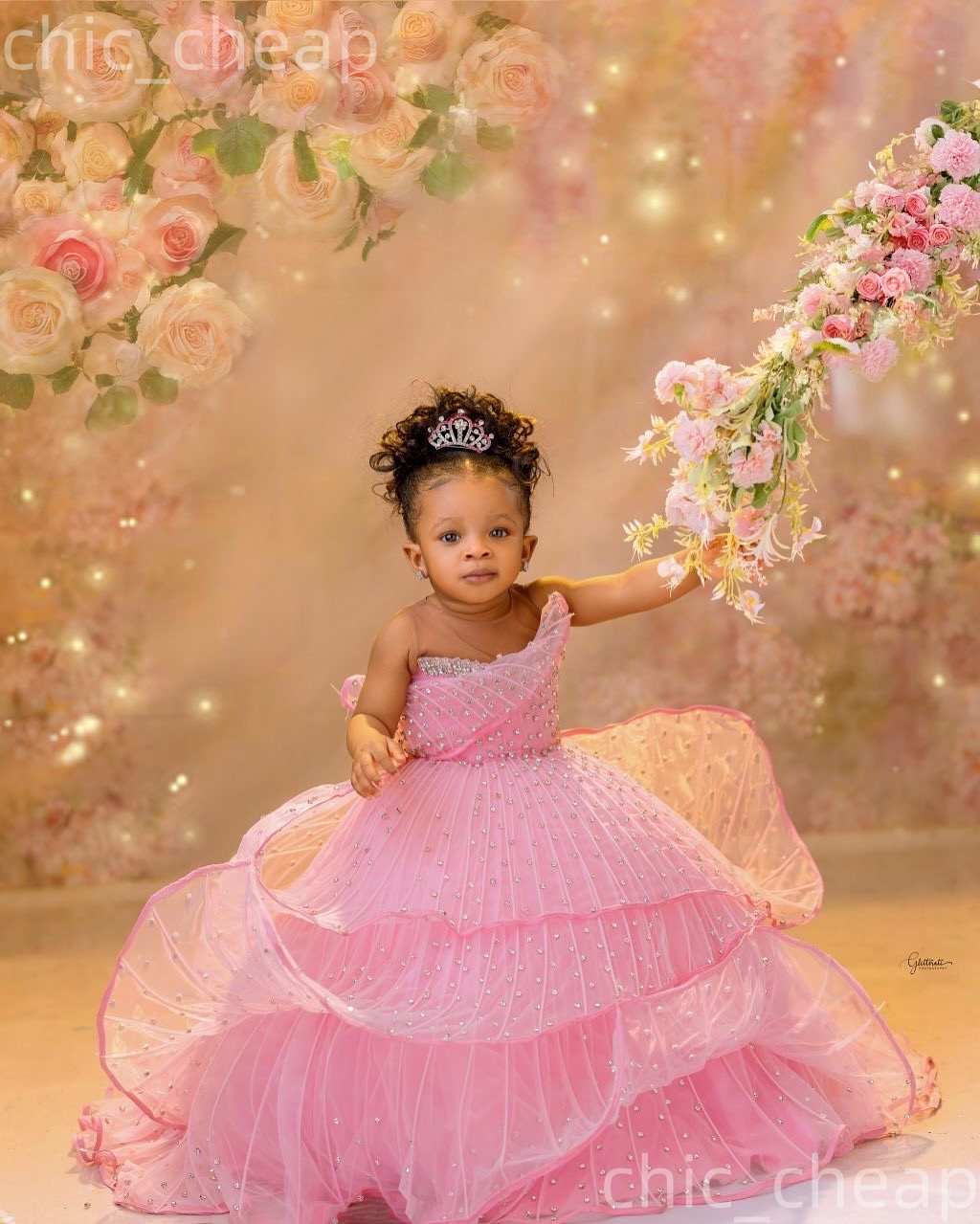 2026 Pink Ball Gown Flower Girl Dresses Sheer Neck Crystals Stylish Little Girl Christmas Peageant Birthday Christening Tutu Dress Gowns ZJ422