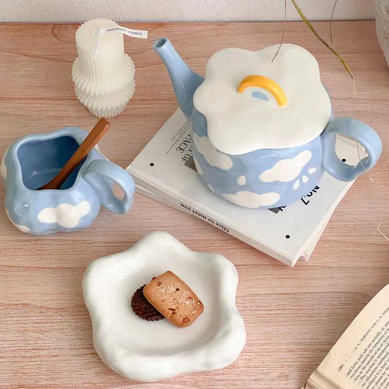 Hand-Painted Sky And Cloud Ceramic Coffee Cup and Plate Set Creative Irregular Personalized Afternoon Tea Latte Tea Bottle Set C251127