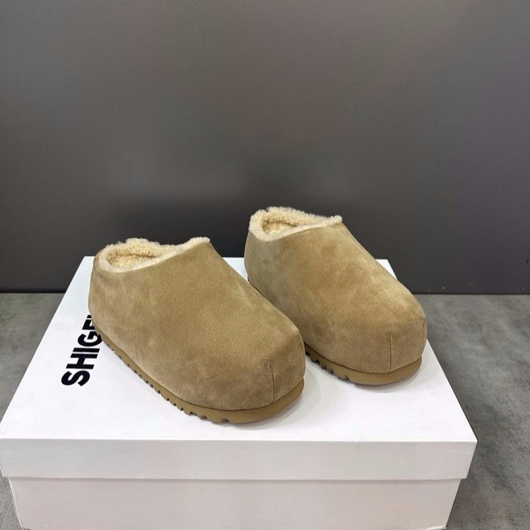 Ladies Platform Suede Fleece Lined Closed Toe Slippers Winter Designer New Fashion Versatile Furry Slides Free Shipping