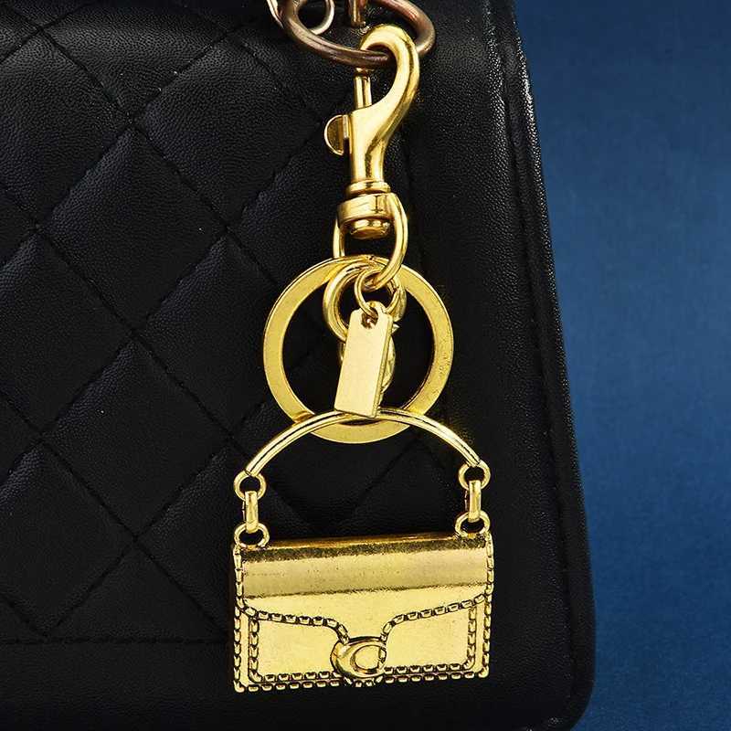 Fashion Exquisite Mini Handbag Shape Key Chain Bag Pendant Metal Car Keychain Backpack Decoration Accessories GiftsT251127