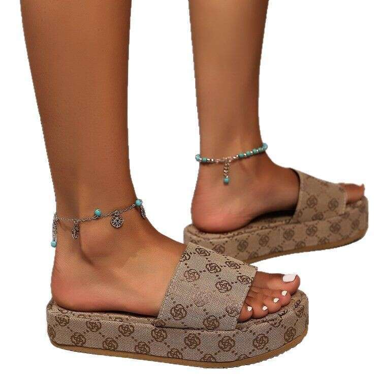 Foreign Trade Large Size Thick-Soled Retro Pattern for Women 2024 New Plum Blossom Embroidery Platform Casual Sandals