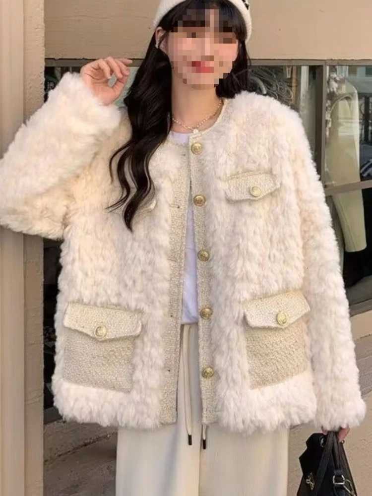 Thickened Fashionable Lamb Wool Jacket for Womens Autumn Winter New in Style Plush Casual Loose Round Neck Outerwear TopsXJ251127