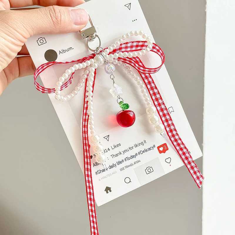 Sweet Plaid Ribbon Keychain Strawberry Charm Keyring Bowknot Pearl Phone Pendant Jewelry For Girl Women Gift Bag DecorationT251127