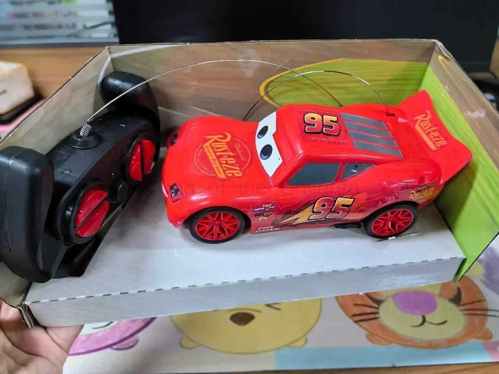 Disney HOT SALE - Pixar Cars 3 Electric Toy Car lightning McQueen Remote Control Car Gift Box Christmas Birthday Gift for Kids H251127